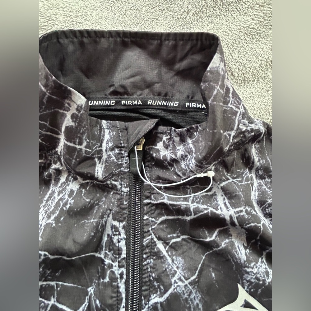 Pirma Black and White Marble Print Running Vest - Picture 3 of 6